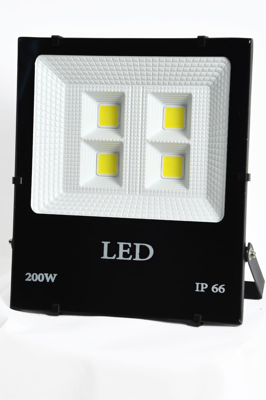 CLH39 2025 City Lights Hub | المورد الرائد للإضاءة في مصر - كشاف ليد 200 وات IP66