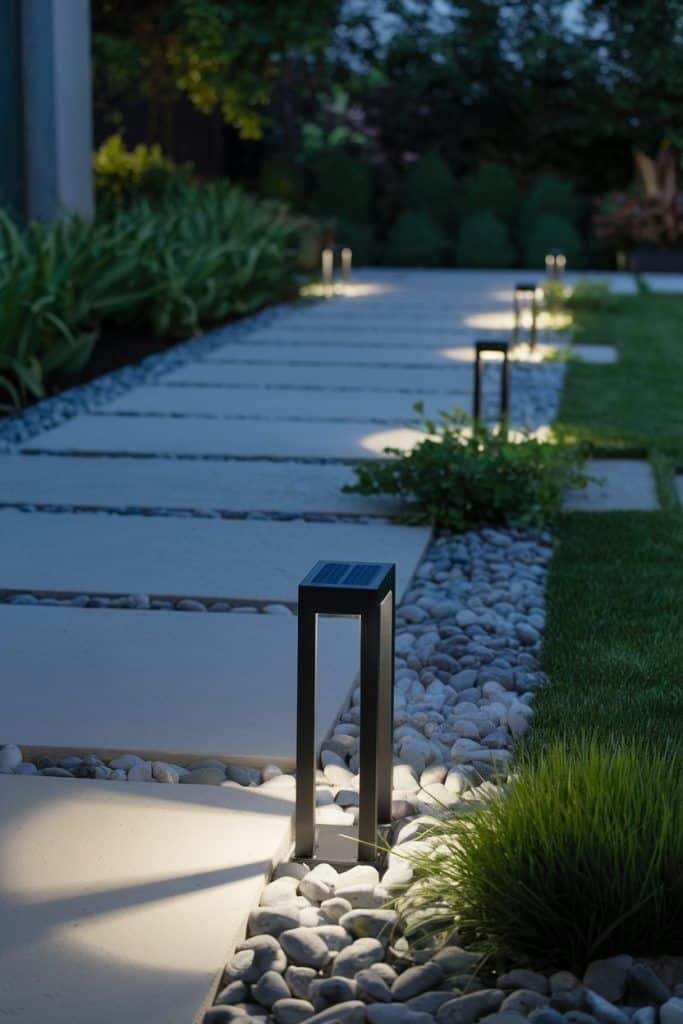 City Lights Hub | المورد الرائد للإضاءة في مصر - الإضاءة على المقياس الإنساني: دليل المحترفين لتوزيع البولارد الصغير