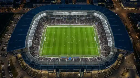 اضاءة ملاعب كرة القدم